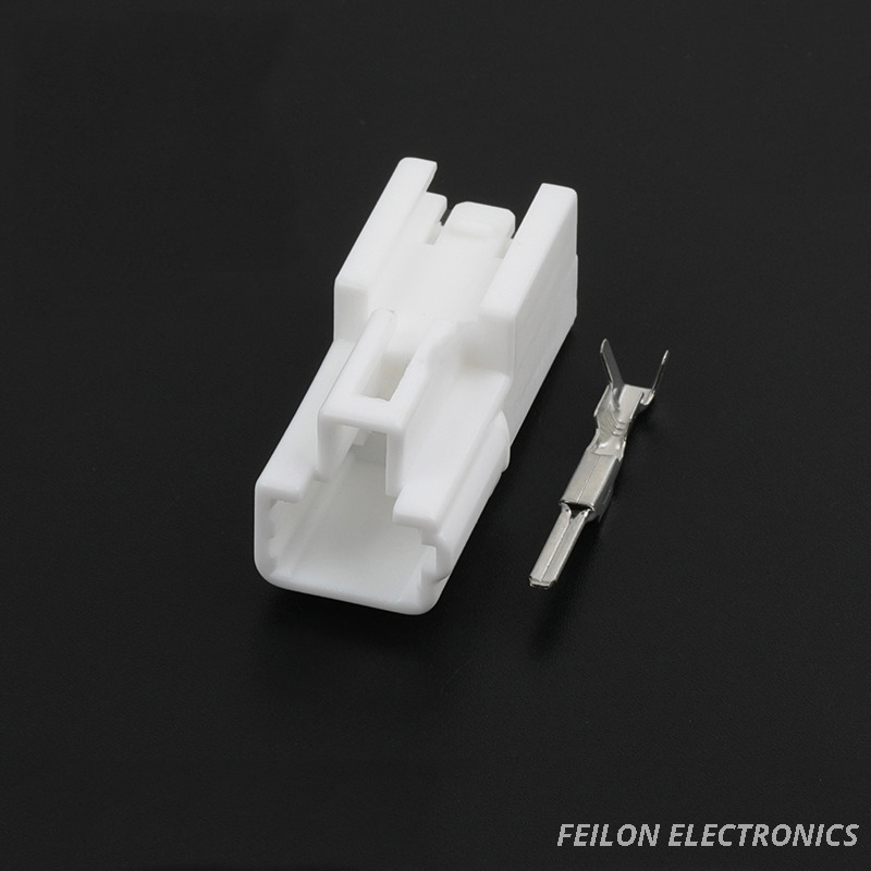DJ7026A-2.2-11/21 Electric Ventilation Seat Motor Anti-theft Device Window Closing Device Connector 7283-1020